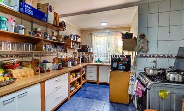 Leon Propiedades vende parcela con casa en sector Lo Aguila, Curacavi.