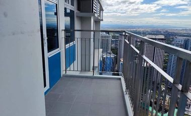 RENT TO OWN Condo unit at TRION TOWERS BGC near SM AURA MOVE in as fast as 30days 800K cash out only