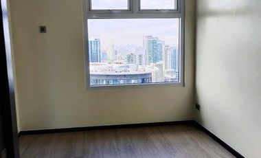 RENT TO OWN Condo unit at TRION TOWERS BGC near SM AURA MOVE in as fast as 30days 800K cash out only