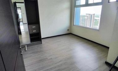 RENT TO OWN Condo unit at TRION TOWERS BGC near SM AURA MOVE in as fast as 30days 800K cash out only