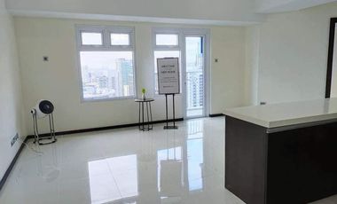 RENT TO OWN Condo unit at TRION TOWERS BGC near SM AURA MOVE in as fast as 30days 800K cash out only