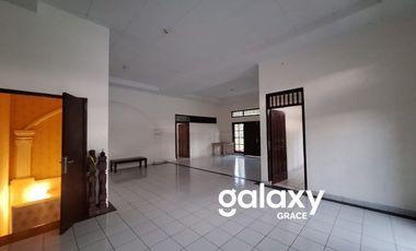 DISEWAKAN RUMAH 2 LANTAI PEMUDA RENON DENPASAR, BALI