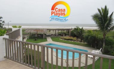 Casa grande frente al mar de Venta en Playas Villamil, Vía a Data km 8