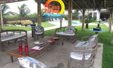 Casa grande frente al mar de Venta en Playas Villamil, Vía a Data km 8