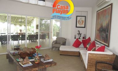 Casa grande frente al mar de Venta en Playas Villamil, Vía a Data km 8
