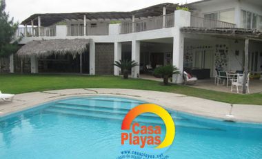 Casa grande frente al mar de Venta en Playas Villamil, Vía a Data km 8