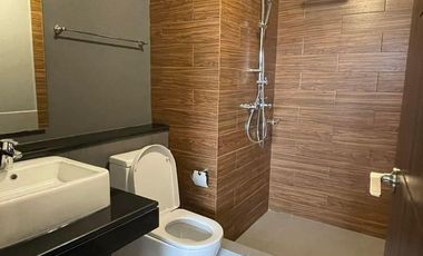 Condo for Sale 1Bedroom Lease to Own Promo in 10years No INTEREST NO DP  at  Radiance Manila Bay near MOA and US Embassy