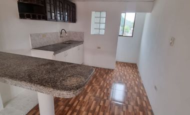 Departamento en Alquiler en Urbanización los Girasoles, 3 Habitaciones, 2 Baños, Balcón, Sur de Guayaquil.