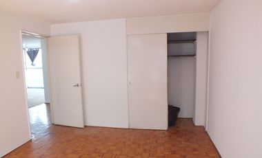 EXELENTE DEPARTAMENTO EN AV. UNIVERSIDAD, BIEN UBICADO.