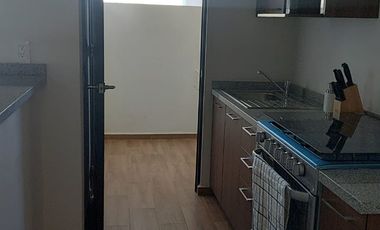 RENTA DEPARTAMENTO TIPO CASA DE 2 PLANTAS EN BOSQUE ESMERALDA