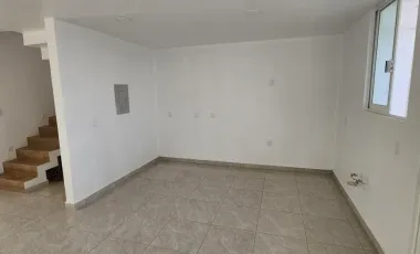 Casa Nueva en Venta, 3 Pisos Fracc. Camino Real, Mineral de La Reforma, Hidalgo.