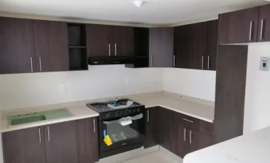 Casa Nueva en Venta, 3 Pisos Fracc. Camino Real, Mineral de La Reforma, Hidalgo.