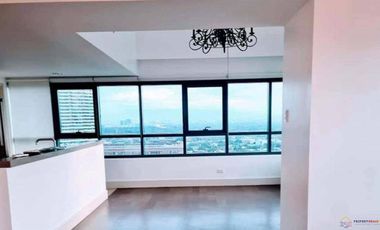 Three Bedroom loft unit for Sale in Edades Tower Rockwell Center at Makati City