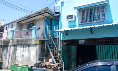 CORNER HOUSE AND LOT IN PEMBO MAKATI