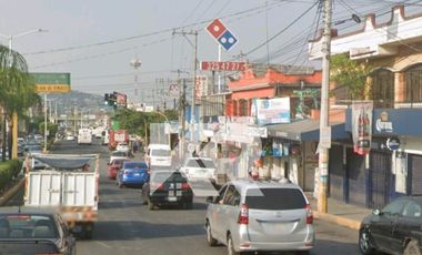 LOCAL EN RENTA SOBRE AVENIDA PRINCIPAL DE TEMIXCO MORELOS !!