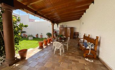 CASA EN VENRTA EN LA COLONIA CHAPULTEPEC A UNOS PASOS DE AV. LAZARO CARDENAS