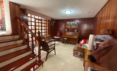 CASA EN VENRTA EN LA COLONIA CHAPULTEPEC A UNOS PASOS DE AV. LAZARO CARDENAS