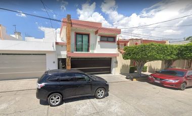 HERMOSA CASA EN VENTA EN CIUDAD DEL VALLE EN TEPIC EN NAYARIT