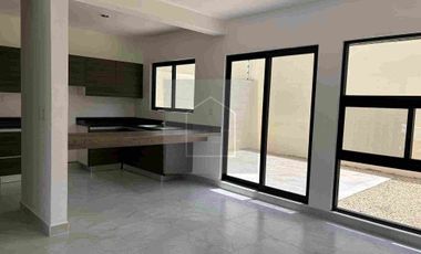 CASA DE TRES RECAMARAS EN CANCÚN ZONA SUR