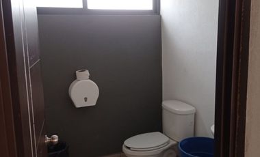 LOCAL COMERCIAL DE 300M2 EN PLANTA ALTA EN LOMAS DE BALVANERA