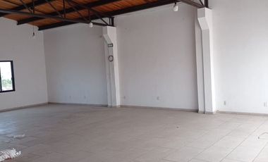 LOCAL COMERCIAL DE 300M2 EN PLANTA ALTA EN LOMAS DE BALVANERA