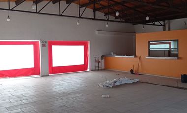 LOCAL COMERCIAL DE 300M2 EN PLANTA ALTA EN LOMAS DE BALVANERA