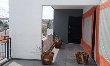 LOCAL COMERCIAL DE 300M2 EN PLANTA ALTA EN LOMAS DE BALVANERA
