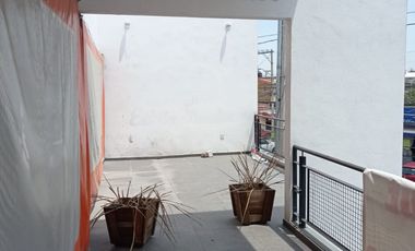 LOCAL COMERCIAL DE 300M2 EN PLANTA ALTA EN LOMAS DE BALVANERA
