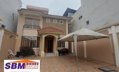CASA DE VENTA EN LAS CRUCITAS, AV. ALEJANDRO CASTRO BENITEZ, PROVIDENCIA, MACHALA