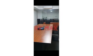 Se Alquila 3Er Piso De Oficinas Administrativas/Locales Comerciales/Industriales A Una Cuadra Del Ovalo Centenario Urb. La Chalaca
