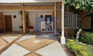 SE VENDE CASA TIPO QUINTA EN CAÑAVERAL