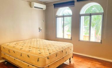 OPORTUNIDAD VENTA DE MUY AMPLIO DEPARTAMENTO EN URDESA CENTRAL