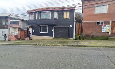 casa de 2 pisos en Augusto Goecke