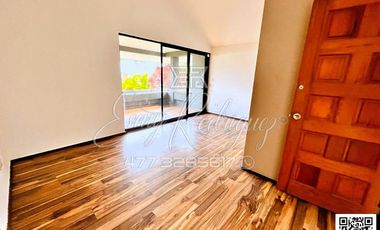 CASA EN RENTA BLVD. CAMPESTRE, FRENTE A COSTCO, León,Gto; 686 M2, USO COMERCIAL.