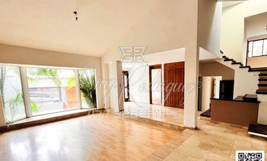CASA EN RENTA BLVD. CAMPESTRE, FRENTE A COSTCO, León,Gto; 686 M2, USO COMERCIAL.