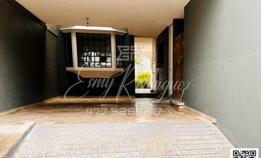 CASA EN RENTA BLVD. CAMPESTRE, FRENTE A COSTCO, León,Gto; 686 M2, USO COMERCIAL.