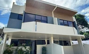 Secure Your Future: Pre-Selling 3-Bedroom w/3T&B & Balcony Deluxe Townhouse with 15-Month Easy Equity Terms! Only 30K To Reserve AHANNA RESIDENCES Ant