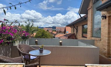 CASA EN VENTA CAJICA