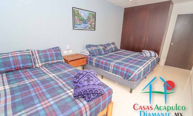 Casa con roof garden y jacuzzi