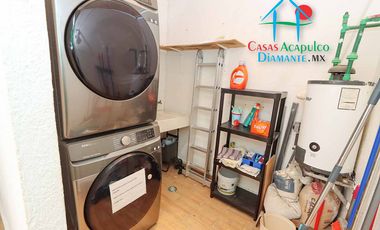 Casa con roof garden y jacuzzi