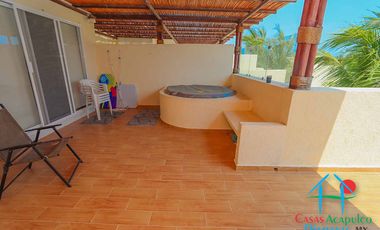 Casa con roof garden y jacuzzi