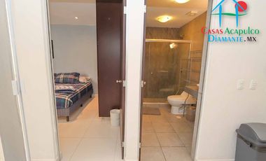 Casa con roof garden y jacuzzi