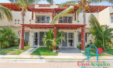 Casa con roof garden y jacuzzi