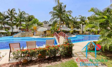 Casa con roof garden y jacuzzi