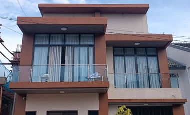 3 Floor House in Orchid Park Housing Complex, Batam Centre