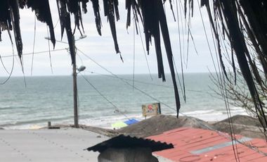 VENTA PROPIEDAD Y RESTAURANTE SAME ESMERALDAS