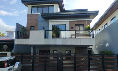For Sale: 3 Storey House in Monte Vista, Industrial Valley, Marikina City near Katipunan and Marcos Highway!!