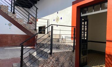 PLAZA COMERCIAL EN VENTA, MORELIA CENTRO HISTÓRICO, ubicado en esquina sobre Aquiles Serdán, a una calle de Las Tarascas, excelente ubicación comercia