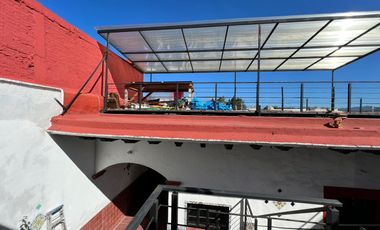 PLAZA COMERCIAL EN VENTA, MORELIA CENTRO HISTÓRICO, ubicado en esquina sobre Aquiles Serdán, a una calle de Las Tarascas, excelente ubicación comercia