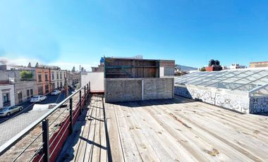 PLAZA COMERCIAL EN VENTA, MORELIA CENTRO HISTÓRICO, ubicado en esquina sobre Aquiles Serdán, a una calle de Las Tarascas, excelente ubicación comercia